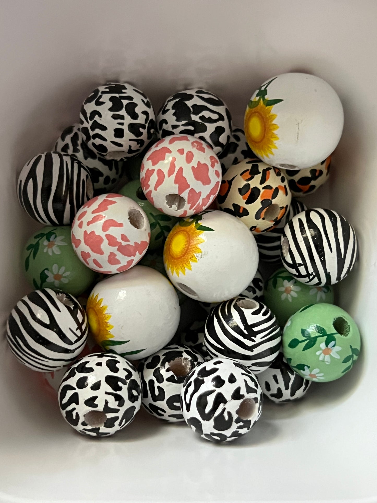 Wooden Beads - Mixed Patterns & Sizes - 30 pcs