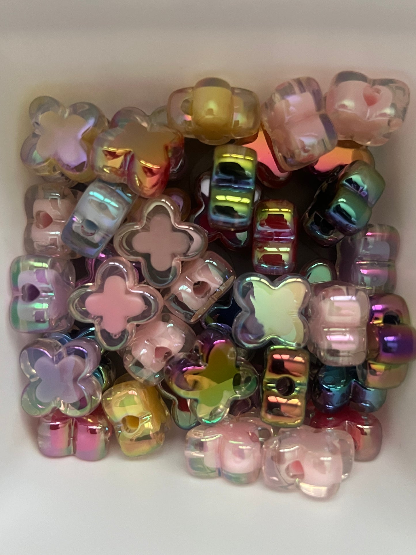 1/2" Clover Beads - Random Color Mixed Bag