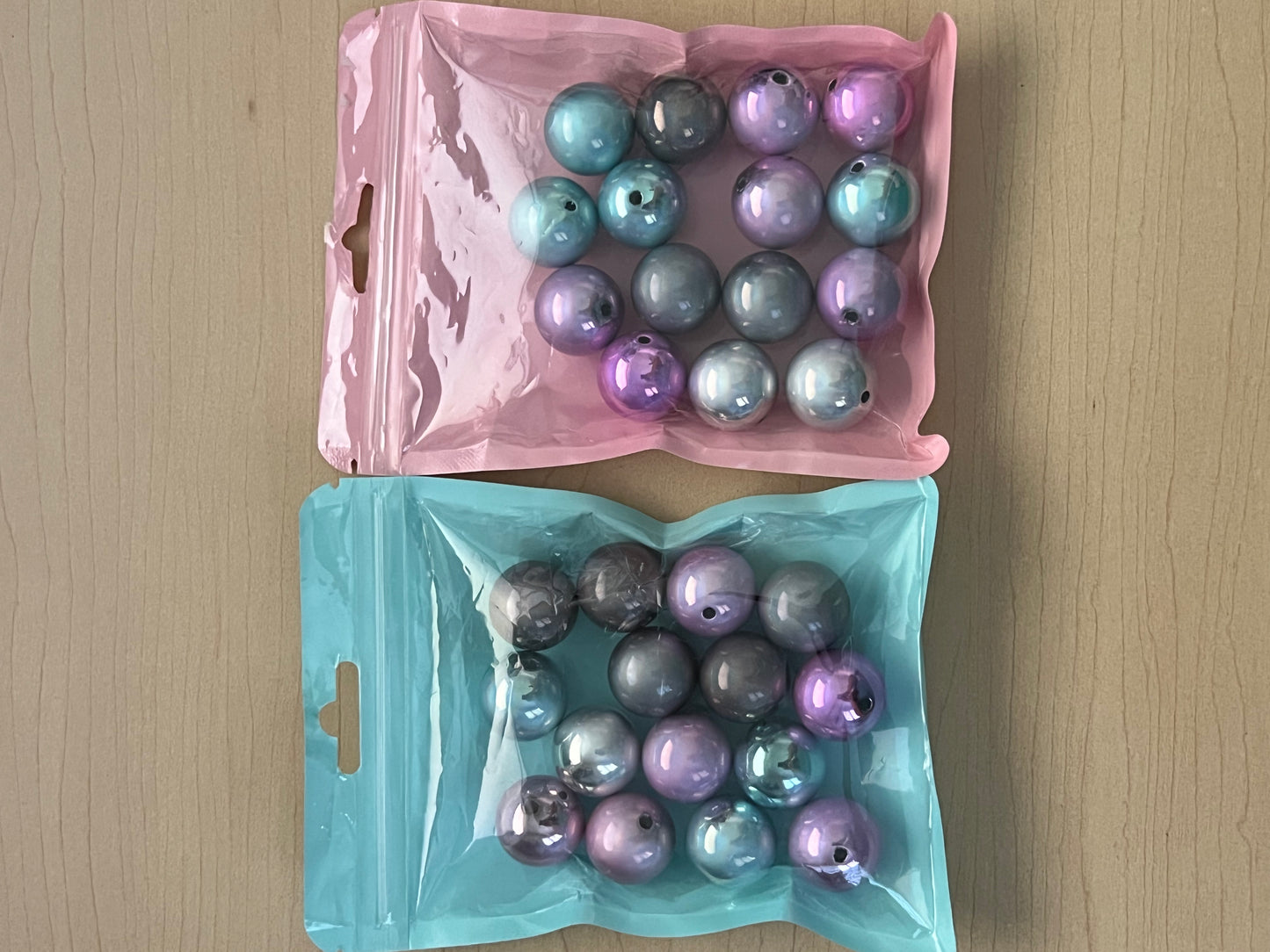 20mm Beads - Glossy Iridescent Style Beads - Random Color Mixed Bag